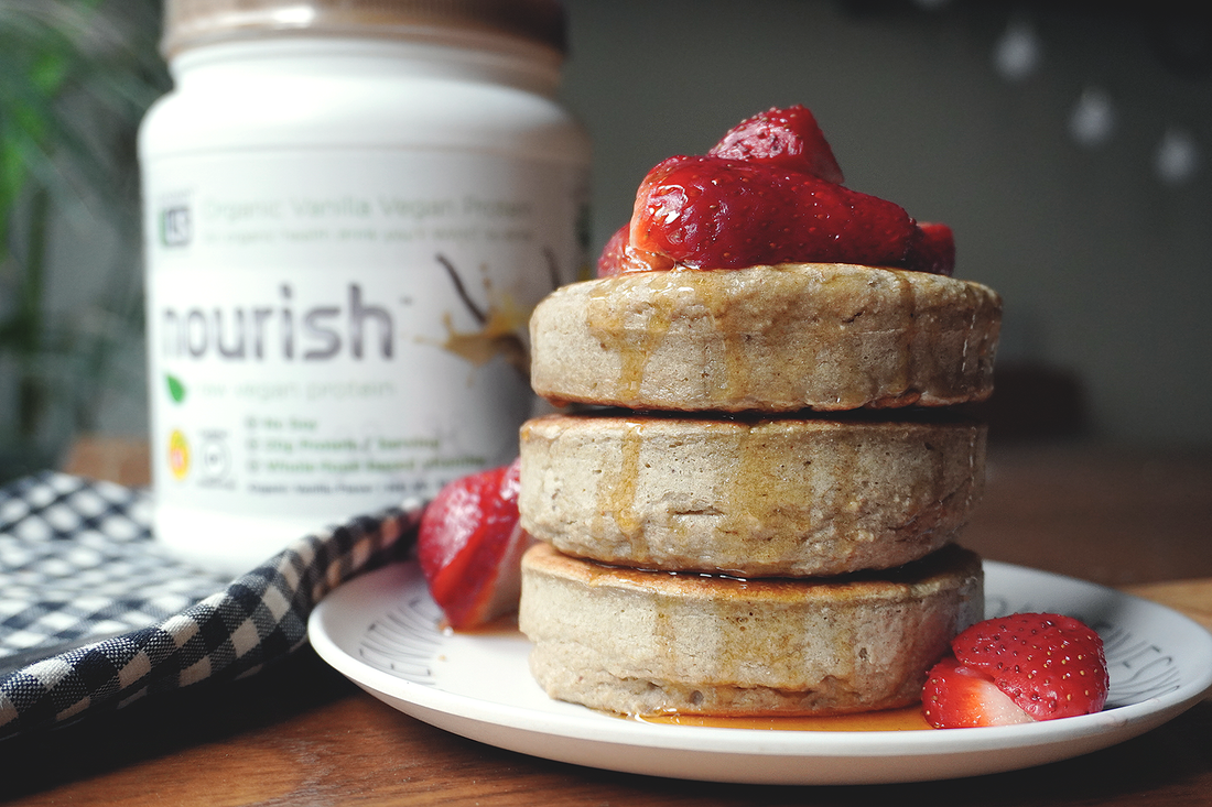 VEGAN BANANA PANCAKES