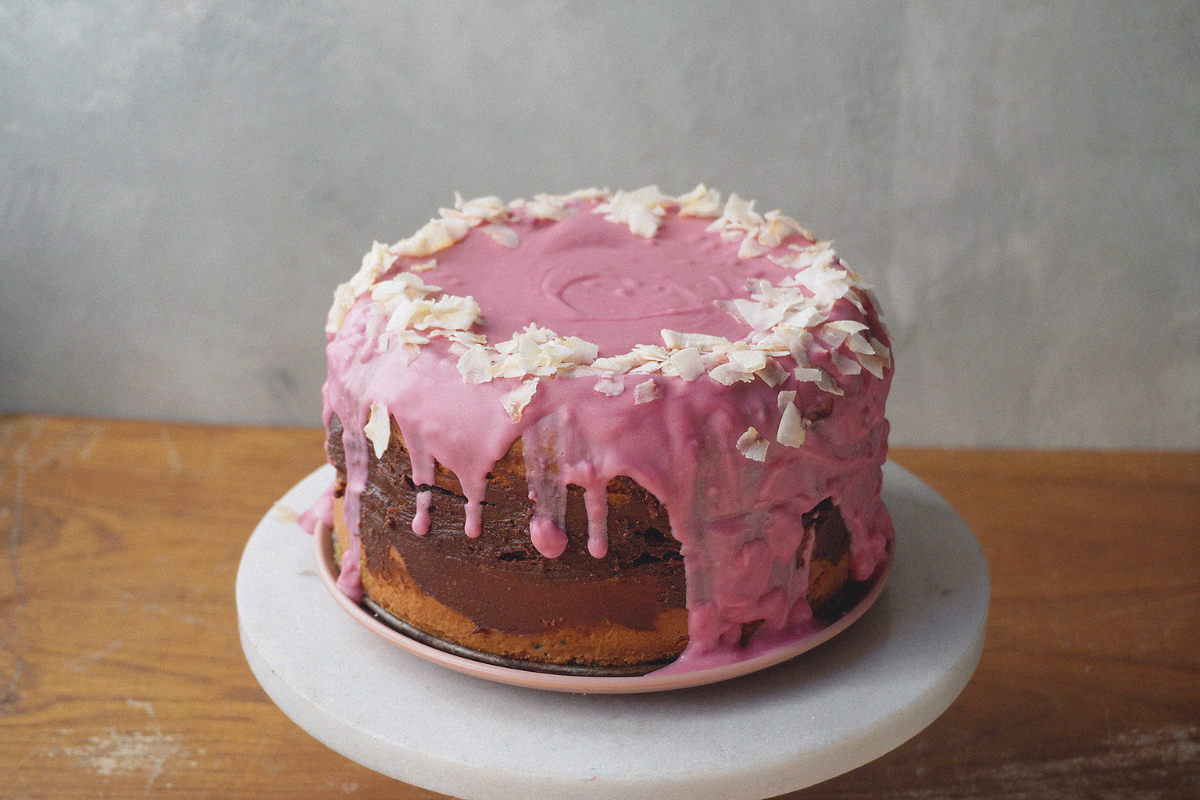 GLUTEN-FREE PINK CAKE